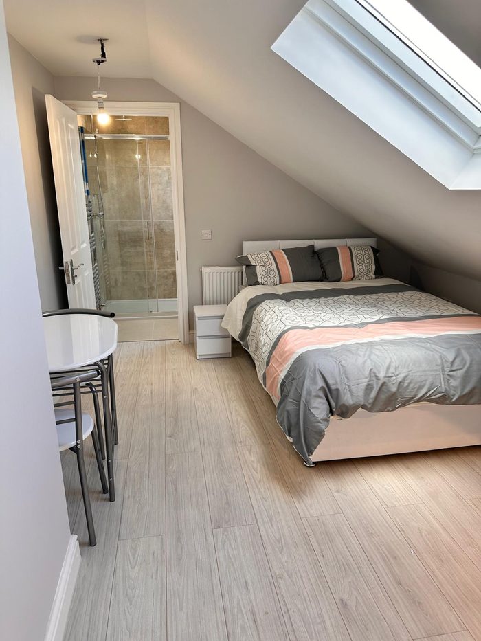 Cosy Furnished Room
